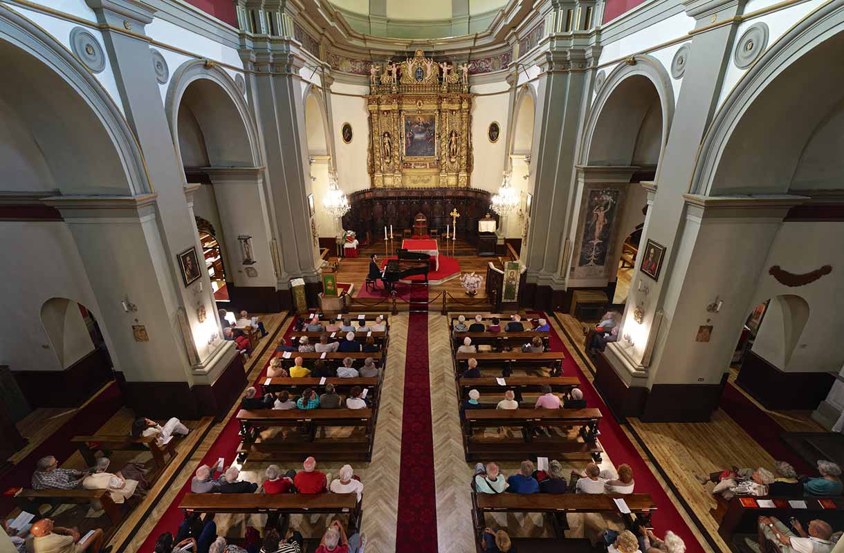 Chiesa di S. Ippolito Bardonecchia concerto Musica d'Estate ph Vergnano